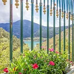 Holiday home Meouilles Chateau Sleeps 16 Pool Wifi Saint-Andre-les-Alpes