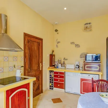 Meouilles Chateau Sleeps 16 Pool Wifi *