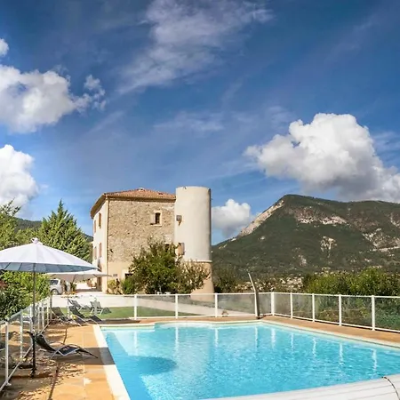 Meouilles Chateau Sleeps 16 Pool Wifi